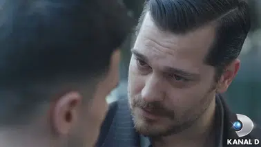 Eşref Tek'ten gençlere sert uyarı: Silahı değil kalemi seçin, asıl kahramanlık budur