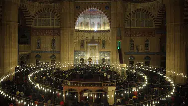 2026 Yılında Mevlid Kandili Ne Zaman Kutlanacak? Peygamber Efendimizin Doğum Günü Hangi Tarihe Denk Geliyor?