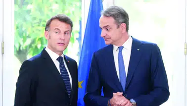 Atina'nın Paris'e milyarları gitti: Yunanistan'da 'yeni sömürgecilik' isyanı