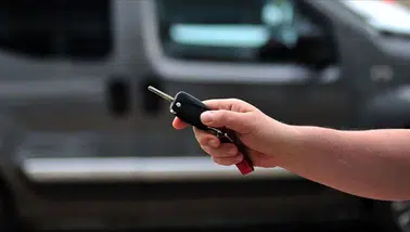 Meclis'te Emeklilere ÖTV İndirimi Tasarısı Görüşülüyor: Hangi Emekli Grupları Faydalanacak?