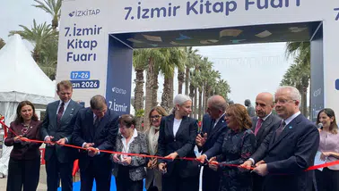 İzmir Kitap Fuarı, 7. Kez Okuyucularla Buluştu!