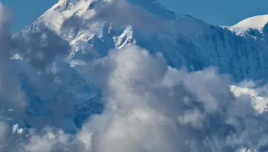 Zirveden dönen acı haber: Alaska'daki tırmanışta üç dağcı hayatını kaybetti