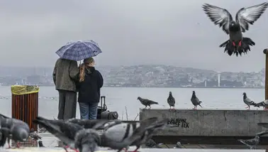 Meteoroloji uyardı: İstanbul'da bahar havası yerini sağanağa bırakıyor