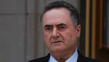 Bayram sabahı hüzünlü sessizlik: Gazzeliler bayramı sevdiklerinin mezarı başında karşıladı