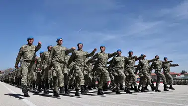 Sözleşmeli personele kamuda istihdam yolu açılıyor