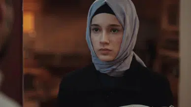 Kızıl Goncalar’ın Yıldızı Mina Demirtaş Güzelliğiyle Büyüledi: Son Pozlarına Yorum Yağdı