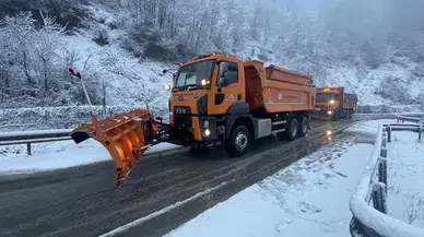 Karayolları’ndan yoğun kar mesaisi: Ekipler 7/24 sahada