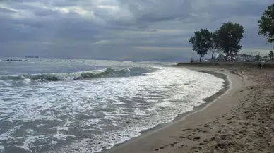 Meteoroloji Uyardı, Kaymakamlık Harekete Geçti! İşte Denize Girişin Yasak Olduğu Yerler