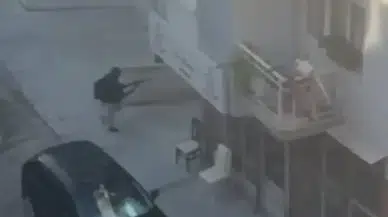 İzmir’de Kanlı Saldırı! 2 Polis Şehit Oldu, O Anlar Kamerada