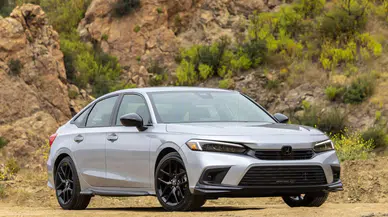 Honda Civic: Uzun Ömürlü ve Ekonomik Otomobil Modeli