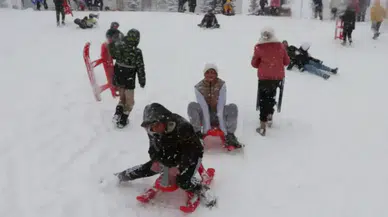 2 Şubat Yalova’da okullar tatil mi? Yarın Salı Yalova’da okul var mı yok mu? Valilik kar tatili açıklaması
