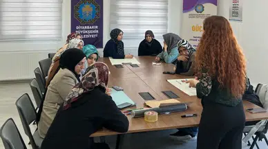 Diyarbakır, Kadın Sağlığı Eğitim Programı ile eşitlik ve bilgi sunuyor!