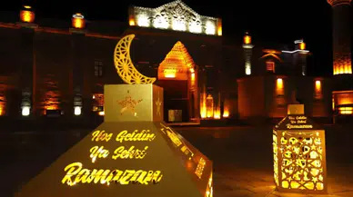 Aksaray'da Ramazan Bereketi: İftar Çadırları ve Mahya Çalışmalarıyla Coşku Artıyor!