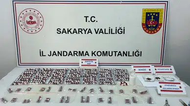 Sakarya'da Jandarma'nın Operasyonunda Sentetik Hap ve Uyuşturucu Madde Ele Geçirildi