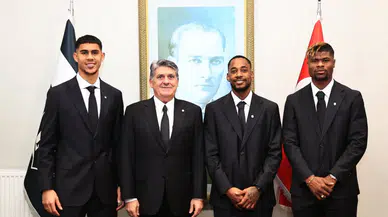 Beşiktaş'tan 7 yeni transfer için imza töreni