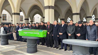 Umut Yılmaz Zor Günler Geçiriyor: Fatma Yılmaz Son Yolculuğuna Dualarla Uğurlandı