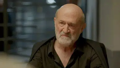 Müfit Kayacan Öldü mü? Uzak Şehir’de Ecmel Diziden Ayrılıyor mu? İşte Gerçekler