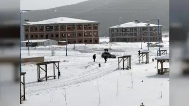 Doğu'da Buz Kesti: Erzurum, Ardahan, Kars ve Tunceli'de Hayat Durdu