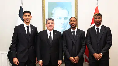 Beşiktaş'tan 7 yeni transfer için imza töreni