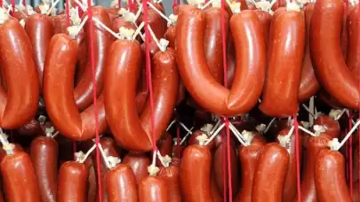 Eşek Eti Nasıl Anlaşılır? Kokusu ve Tadından Eşek Eti Fark Edilir mi? Eşek Eti Yediren Firmaların Listesi