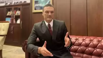 Alpay Özalan Biyografisi, Kimdir Ve Hayatı, Evli Mi, Nereli, Eşi Kim, Çocuğu Var Mı?