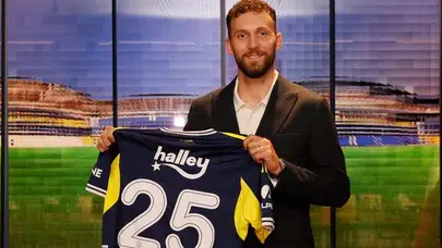 Tarık Çetin kimdir, kaç yaşında, boyu? Fenerbahçe kalecisi hakkında tüm bilgiler