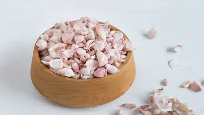 Boş Mideye Sarımsak: Fayda mı Zehir mi? Gece Tüketimi Olay Oldu