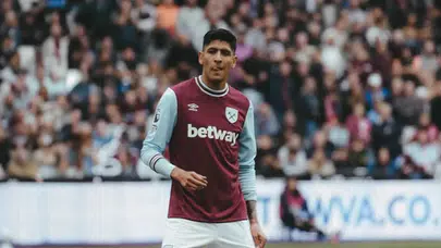 Edson Alvarez kimdir, kaç yaşında, mevki, piyasa değeri, boyu? Meksikalı oyuncu hakkında bilinenler