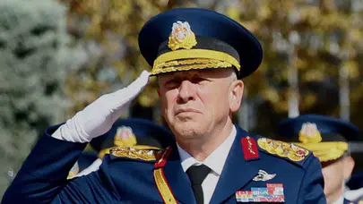 Selçuk Bayraktaroğlu kimdir, aslen nereli, kaç yaşında, rütbesi ne? İşte Biyografisi ve Hayatı