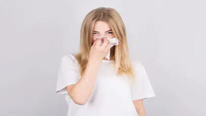 Burun Tıkanıklığına Ne İyi Gelir? Nedenleri, Belirtileri ve Çözüm Yolları