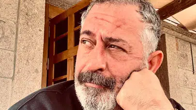 Cem Yılmaz Alevi mi, Sünni mi? Ünlü Komedyenin Dini İnancı ve Kökeni