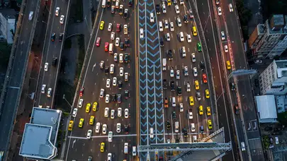 Şerit Cezası 2026: Trafikte Şerit Değiştirme ve Şerit İzleme Kurallarına Uymamanın Cezası Ne Kadar?