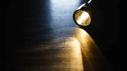 Adana 5 Ocak'ta Elektrik Kesintisiyle Yüzleşecek: Birçok Mahalle Karanlığa Dönecek!