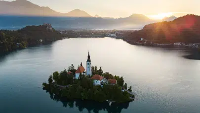 Keşfedilmeyi Bekleyen Cennet: Avrupa'nın Gizli Kıyı Şehri Turistlerin Gözünden Uzak Kalıyor