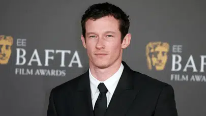 Dua Lipa'nın Yeni Aşkı: Callum Turner'ın Kişisel Hayatı ve Kariyeri Nedir?