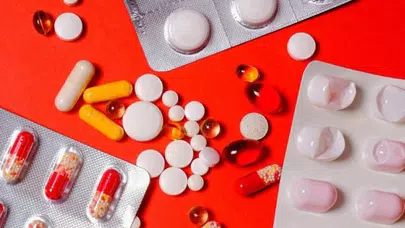 Kırmızı Reçeteli İlaçların Listesi: Hangi İlaçlar Bu Kategoride Yer Alıyor?