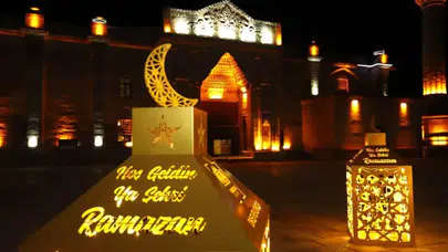 Aksaray'da Ramazan Bereketi: İftar Çadırları ve Mahya Çalışmalarıyla Coşku Artıyor!