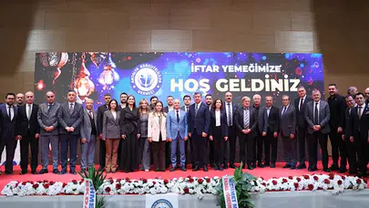 Özdemir, Korkuteli'de İftar Sofrasında Vatandaşlarla Buluştu