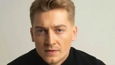 Müzik Dünyasında Yükselen Yıldız: Taşacak Bu Deniz İso ve Erdem Şanlı'nın Yaşamı