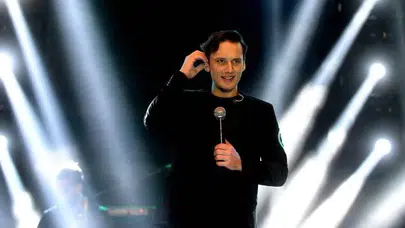 Havalimanında gözaltına alınan şarkıcı Edis Görgülü serbest bırakıldı