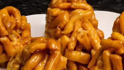 Chak-Chak: Kırgız Mutfağının Ballı Mucizesi ve Yapılışı!