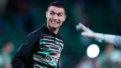 Cristiano Ronaldo için Manchester United sesleri