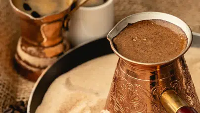 Kafeinsiz Kahve Tüketiminin Nedenleri: Sağlık ve Lezzet Arasındaki Denge!