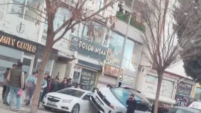 Karşıdan karşıya geçmeye çalıştı, felakete uğradı! Mardin'de yürek burkan anlar kameraya yansıdı...