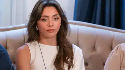 Sıla Türkoğlu, Diş Macunu Reklamıyla Hem Eğlendiriyor Hem Kazanıyor!