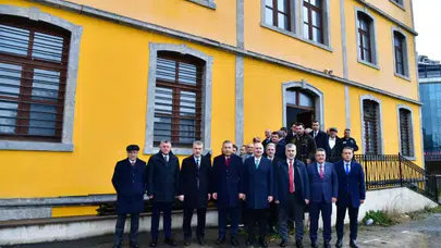 Trabzon’da Yavuz Selim İlkokulu Gençlik Kütüphanesine Dönüşüyor