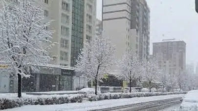Yarın Kayseri'de Okullar Tatil mi? Kar Tatili Yapılacak mı, 2 Şubat 2026 Pazartesi Tatil Edilen İlçeler Hangileri?