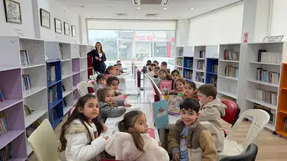 Yalova'da Kütüphaneler Haftası Etkinlikleri: Öğrenciler Kütüphaneleri Ziyaret Ediyor!