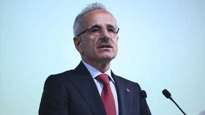 Hürmüz Boğazı’nda kaç tane Türk sahipli gemi var? Bakan Uraloğlu açıkladı