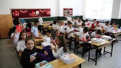 Okullarda Yarın Yeni Dönem Başlıyor İlk Ders Finansal Okuryazarlık Olacak